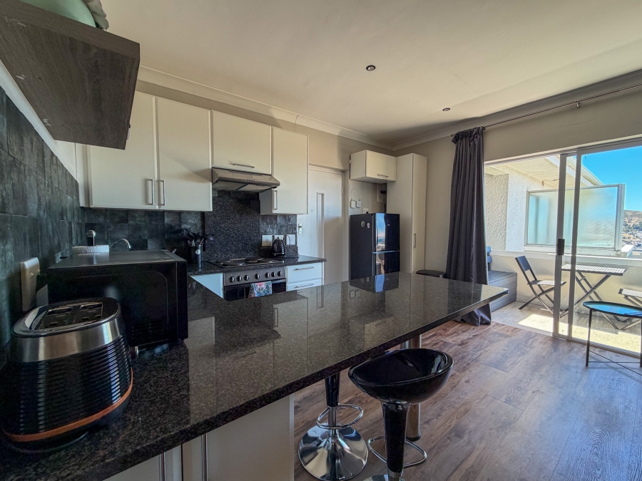 1 Bedroom Property for Sale in Vredehoek Western Cape